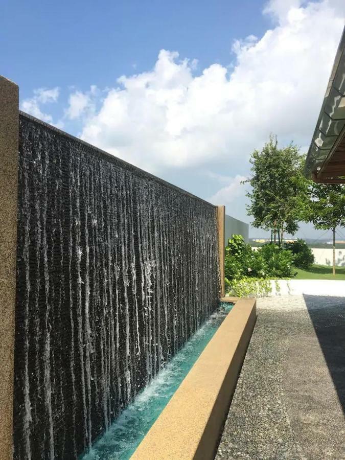 Almas Suites Puteri Harbour نوساجايا المظهر الخارجي الصورة